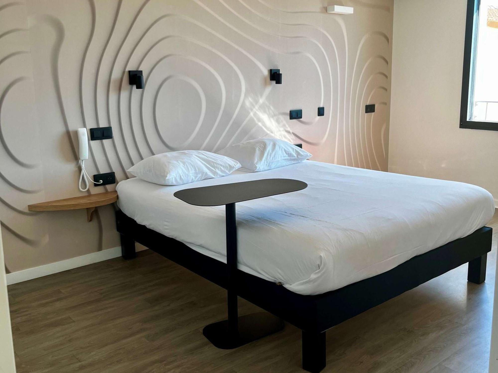 Ibis Styles Cabries Aix-En-Provence Tgv Hotel Buitenkant foto
