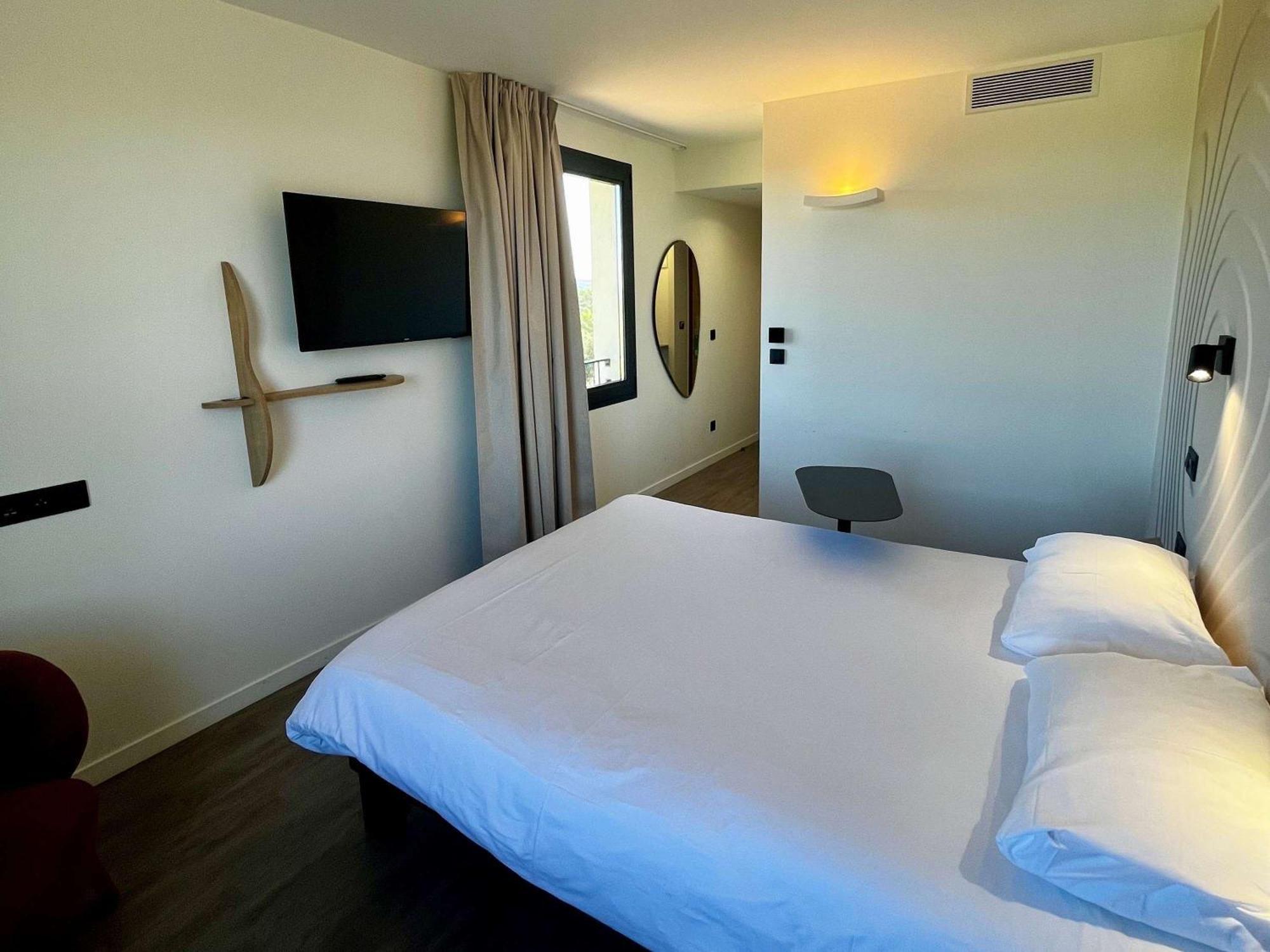 Ibis Styles Cabries Aix-En-Provence Tgv Hotel Buitenkant foto