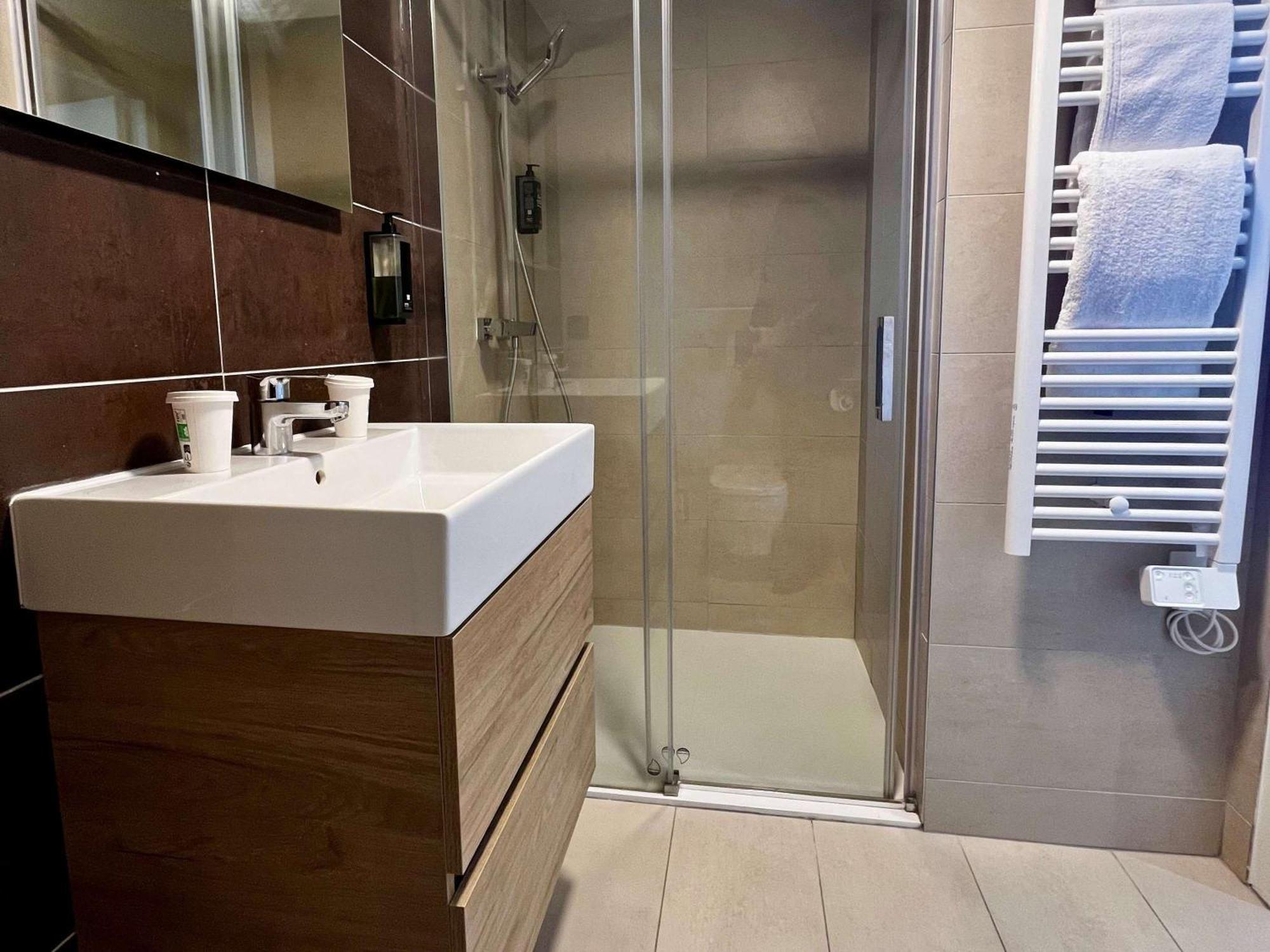Ibis Styles Cabries Aix-En-Provence Tgv Hotel Buitenkant foto