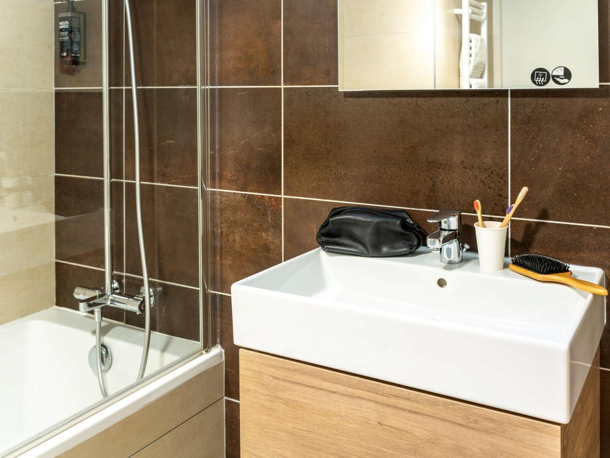 Ibis Styles Cabries Aix-En-Provence Tgv Hotel Buitenkant foto